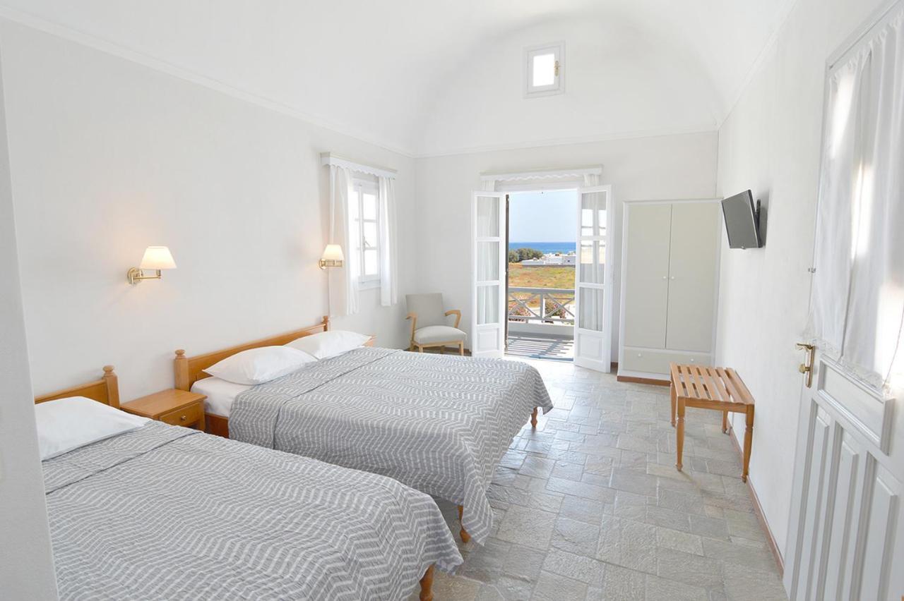 Nostos Studios Perivolos  Kamer foto