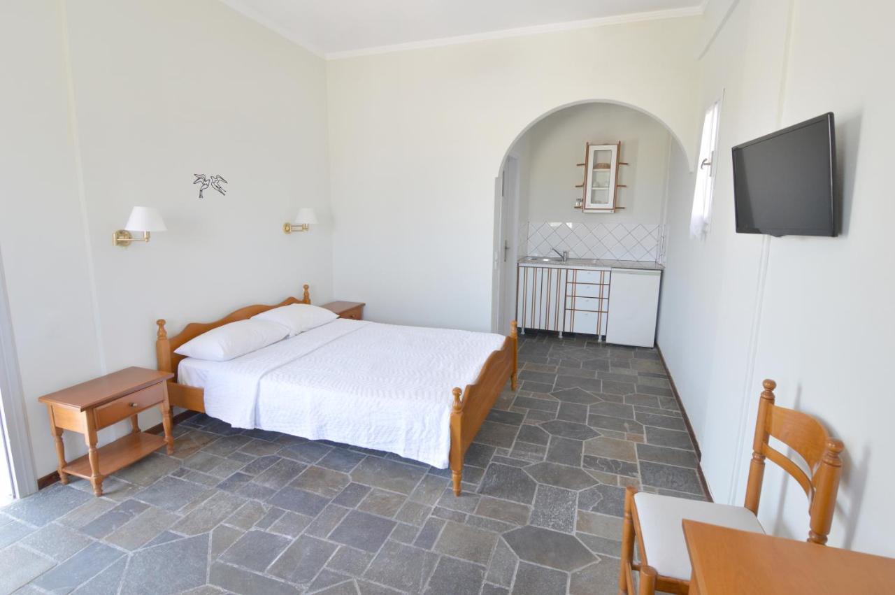 Nostos Studios Perivolos  Buitenkant foto