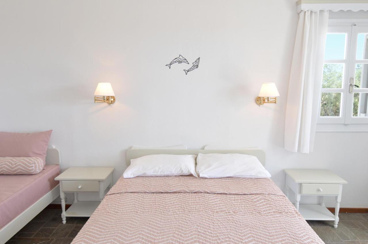 Nostos Studios Perivolos  Buitenkant foto