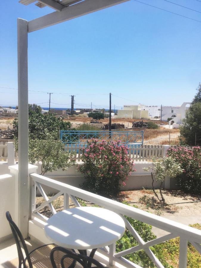 Nostos Studios Perivolos  Buitenkant foto