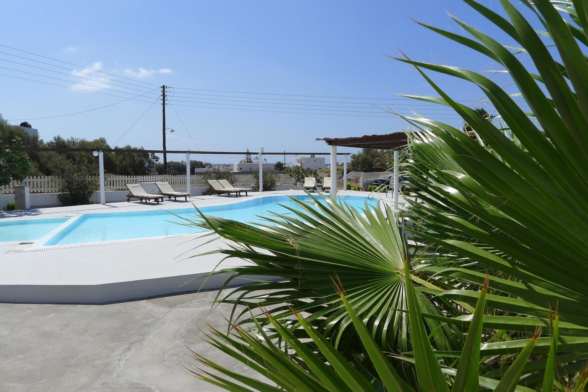 Nostos Studios Perivolos  Buitenkant foto