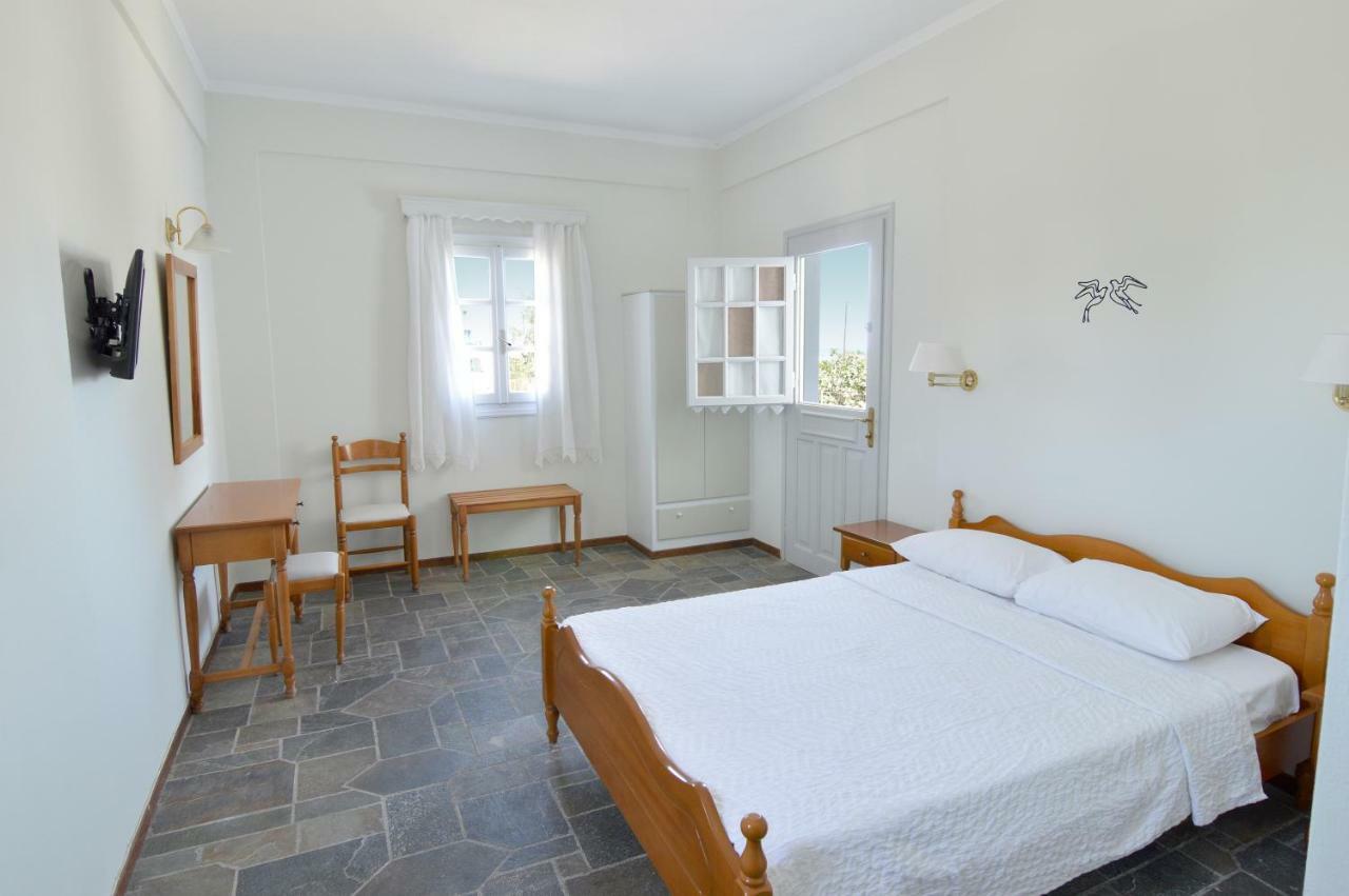 Nostos Studios Perivolos  Buitenkant foto